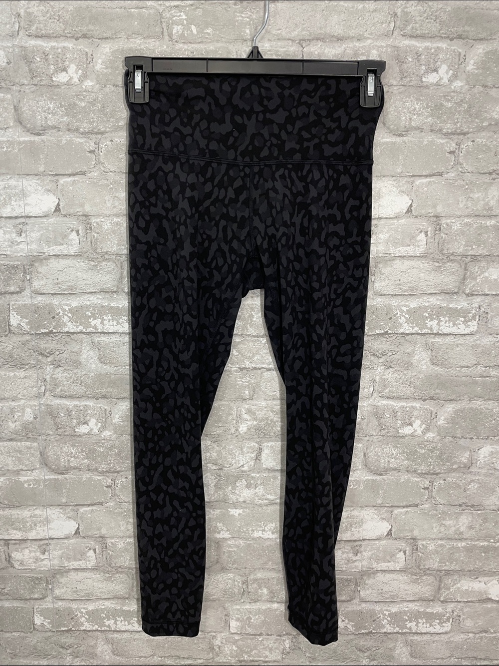 Lululemon Wunder Train High-Rise Tight 25"
Formation Camo Deep Coal Multi